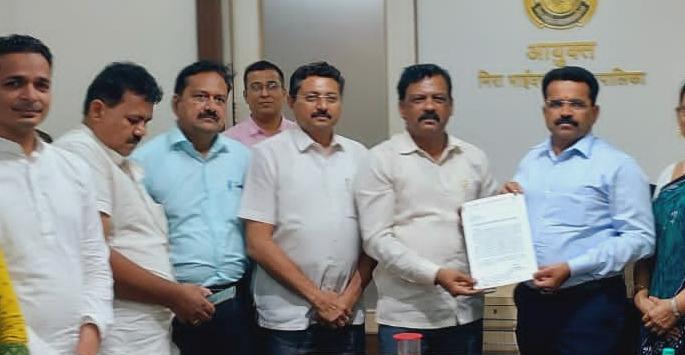 congress will take to the streets against the municipal tax hike imposed by betraying the public | जनतेचा विश्वासघात करून लादलेल्या महापालिकेच्या करवाढी विरोधात रस्त्यावर उतरणार congress will take to the streets against the municipal tax hike imposed by betraying the public | जनतेचा विश्वासघात करून लादलेल्या महापालिकेच्या करवाढी विरोधात रस्त्यावर उतरणार