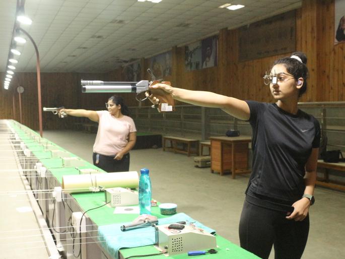 CoronaVirus Lockdown: After waiting for 60 days, Rahi, Anushka and Abhijna Patil start training | CoronaVirus Lockdown :साठ दिवसांच्या प्रतीक्षेनंतर राही, अनुष्का आणि अभिज्ञा पाटीलचा सराव सुरू CoronaVirus Lockdown: After waiting for 60 days, Rahi, Anushka and Abhijna Patil start training | CoronaVirus Lockdown :साठ दिवसांच्या प्रतीक्षेनंतर राही, अनुष्का आणि अभिज्ञा पाटीलचा सराव सुरू
