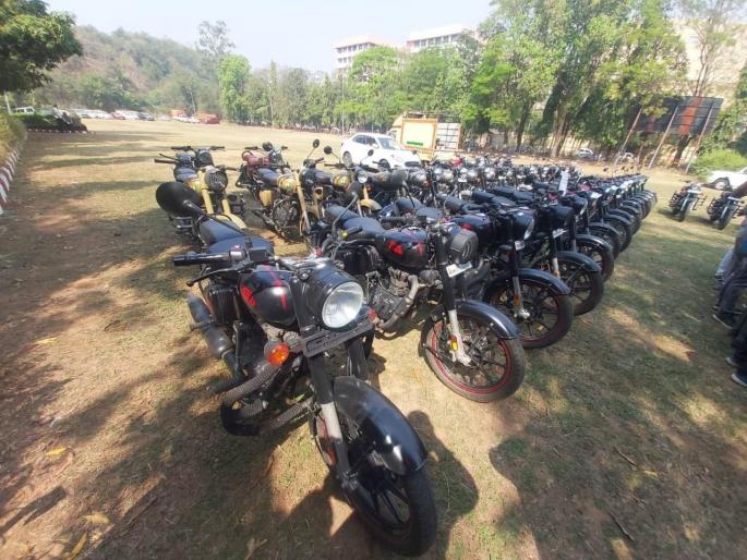 Interstate bullet thief gang arrested; Solve 64 crimes across the state | आंतरराज्यीय बुलेट चोरांची टोळी जेरबंद; राज्यभरातील ६४ गुन्ह्यांची उकल  Interstate bullet thief gang arrested; Solve 64 crimes across the state | आंतरराज्यीय बुलेट चोरांची टोळी जेरबंद; राज्यभरातील ६४ गुन्ह्यांची उकल