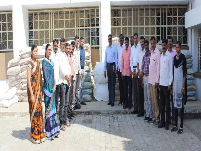 Aurangabad Rural Crime seized 24 lakhs gutkha in house | छुप्या पद्धतीने घरात दडवलेला २४ लाखाचा गुटखा जप्त; औरंगाबाद ग्रामीण गुन्हेशाखेची कारवाई Aurangabad Rural Crime seized 24 lakhs gutkha in house | छुप्या पद्धतीने घरात दडवलेला २४ लाखाचा गुटखा जप्त; औरंगाबाद ग्रामीण गुन्हेशाखेची कारवाई