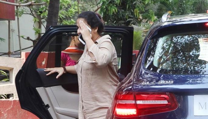 vidya balan viral video is actress pregnant | Watch Video : या अभिनेत्रीचा व्हिडीओ झाला व्हायरल, पुन्हा सुरु झाली तीच चर्चा vidya balan viral video is actress pregnant | Watch Video : या अभिनेत्रीचा व्हिडीओ झाला व्हायरल, पुन्हा सुरु झाली तीच चर्चा