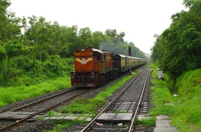 Private train between Nagpur-Mumbai will soon run | नागपूर-मुंबईदरम्यान आता लवकरच धावणार खासगी रेल्वे