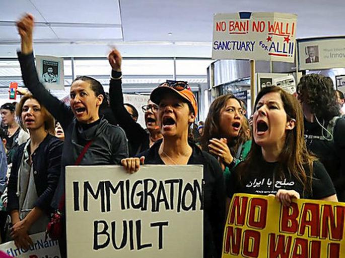 US bans citizens of 41 countries! | ४१ देशांच्या नागरिकांना अमेरिकाबंदी ! US bans citizens of 41 countries! | ४१ देशांच्या नागरिकांना अमेरिकाबंदी !