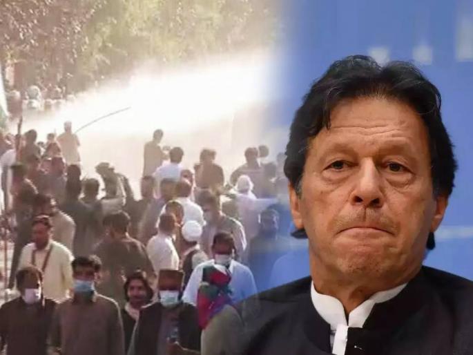 Pakistan Full on Drama former PM Imran Khan about to arrest by police violence shocking scenes | Pakistan Imran Khan Arrest: पाकिस्तानात फुल-ऑन ड्रामा! माजी PM इम्रान खान यांना अटक करायला आले पोलीस Pakistan Full on Drama former PM Imran Khan about to arrest by police violence shocking scenes | Pakistan Imran Khan Arrest: पाकिस्तानात फुल-ऑन ड्रामा! माजी PM इम्रान खान यांना अटक करायला आले पोलीस