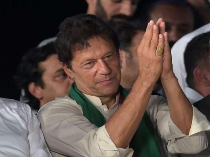 imran khan writes to narendra modi offers talks to resolve all disputes | आता तरी भारतानं काश्मीरसह इतर मुद्द्यांवर चर्चा करावी, इम्रान खान यांची मोदींना विनवणी imran khan writes to narendra modi offers talks to resolve all disputes | आता तरी भारतानं काश्मीरसह इतर मुद्द्यांवर चर्चा करावी, इम्रान खान यांची मोदींना विनवणी