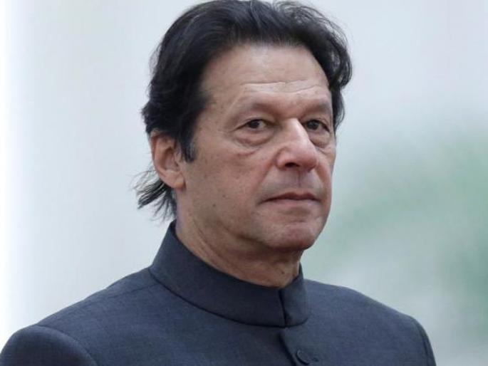 Nuclear war could erupt from Kashmir - Imran Khan | काश्मीरवरून अणुयुद्धही भडकू शकेल - इम्रान खान Nuclear war could erupt from Kashmir - Imran Khan | काश्मीरवरून अणुयुद्धही भडकू शकेल - इम्रान खान