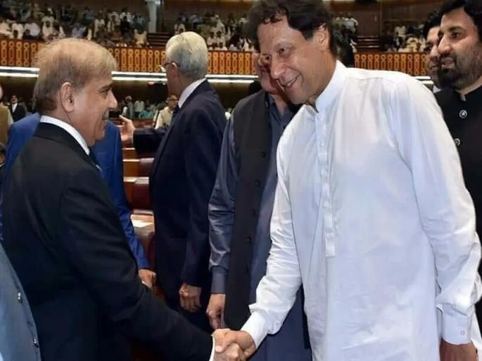 Pakistan may hold general elections in August Consensus between Imran Khan and Sharif economic crisis | Pakistan Elections : पाकिस्तानात ऑगस्टमध्ये होऊ शकतात सार्वत्रिक निवडणुका; इम्रान खान, शरीफ यांच्यात एकमत Pakistan may hold general elections in August Consensus between Imran Khan and Sharif economic crisis | Pakistan Elections : पाकिस्तानात ऑगस्टमध्ये होऊ शकतात सार्वत्रिक निवडणुका; इम्रान खान, शरीफ यांच्यात एकमत