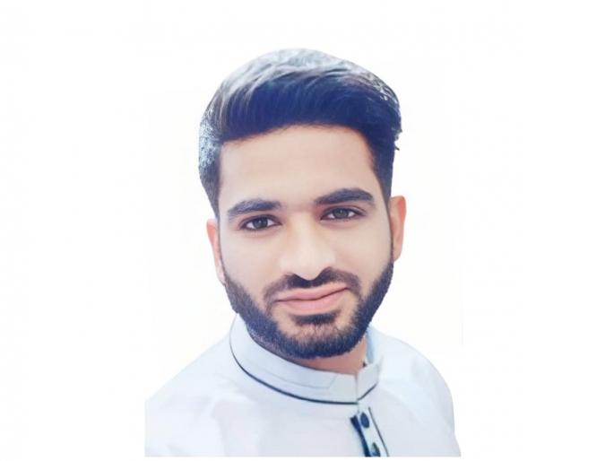 Cricketer Imran Patel collapsed on the field and died | क्रिकेटपटू इम्रान पटेल मैदानातच कोसळला; निधनाने क्रिकेट जगतात खळबळ Cricketer Imran Patel collapsed on the field and died | क्रिकेटपटू इम्रान पटेल मैदानातच कोसळला; निधनाने क्रिकेट जगतात खळबळ
