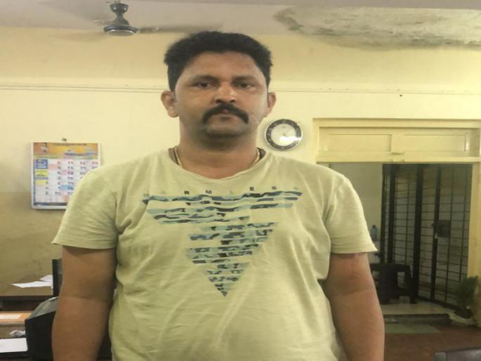 The criminal on record was using a fake police identity card | धक्कादायक ! रेकॉर्डवरील गुन्हेगारच वापरत होता तब्बल १३ वर्षे पोलिसांचे बनावट ओळखपत्र The criminal on record was using a fake police identity card | धक्कादायक ! रेकॉर्डवरील गुन्हेगारच वापरत होता तब्बल १३ वर्षे पोलिसांचे बनावट ओळखपत्र