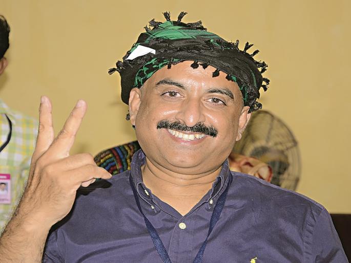 Imtiaz Jalil's second blow to shiv sena in Aurangabad | औरंगाबादमध्ये इम्तियाज जलील यांच्याकडून शिवसेनेला दुसरा धक्का Imtiaz Jalil's second blow to shiv sena in Aurangabad | औरंगाबादमध्ये इम्तियाज जलील यांच्याकडून शिवसेनेला दुसरा धक्का