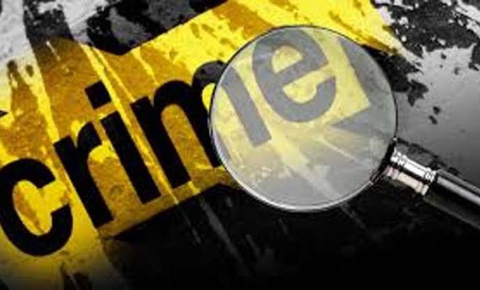Burglary near police station | पोलीस ठाण्याजवळच घरफोडी