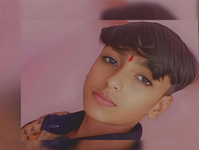 In Madhya Pradesh's Khargone, a class nine boy committed suicide after his mother refused to take his mobile phone to school | आईने शाळेत मोबाईल नेण्यास दिला नकार; नववीतील मुलाने केली आत्महत्या, 4 दिवसांनी सापडला मृतदेह In Madhya Pradesh's Khargone, a class nine boy committed suicide after his mother refused to take his mobile phone to school | आईने शाळेत मोबाईल नेण्यास दिला नकार; नववीतील मुलाने केली आत्महत्या, 4 दिवसांनी सापडला मृतदेह