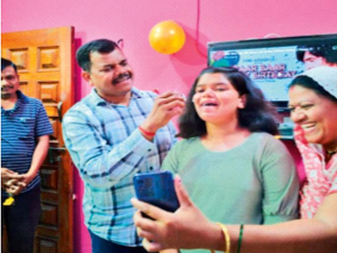 Operation Sindoor: Came to town for daughter's birthday; returned to duty in just four hours, join army asap | लेकीच्या वाढदिवसासाठी गावी आले; अवघ्या चार तासांतच कर्तव्यावर परतले Operation Sindoor: Came to town for daughter's birthday; returned to duty in just four hours, join army asap | लेकीच्या वाढदिवसासाठी गावी आले; अवघ्या चार तासांतच कर्तव्यावर परतले