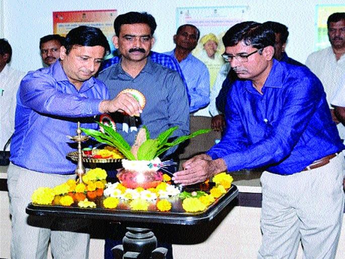 Citizen initiatives to be set up in each of the villages for water conservation; | पाणीबचतीसाठी प्रत्येक गावात नेमणार जलदूत, प्रशासकीय यंत्रणेबरोबरच नागरिकांचा पुढाकार आवश्यक Citizen initiatives to be set up in each of the villages for water conservation; | पाणीबचतीसाठी प्रत्येक गावात नेमणार जलदूत, प्रशासकीय यंत्रणेबरोबरच नागरिकांचा पुढाकार आवश्यक