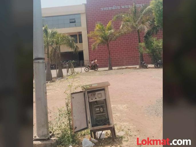 LOKMAT Poll: Key officials missing on Lokshahi Day, work delayed, citizens upset | लोकमत पाहणी : लोकशाही दिनी प्रमुख अधिकारीच गायब, कामास विलंब, नागरिकांना मनस्ताप LOKMAT Poll: Key officials missing on Lokshahi Day, work delayed, citizens upset | लोकमत पाहणी : लोकशाही दिनी प्रमुख अधिकारीच गायब, कामास विलंब, नागरिकांना मनस्ताप