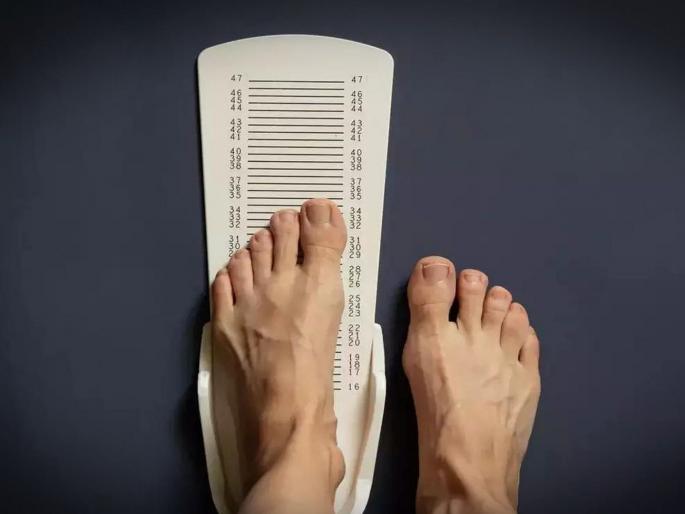Special Article - Non-availability of footwear according to the foot measurements of Indian people is a big drawback. | तुमच्या चपला-बुटांची चुकीची ‘साइझ’ लवकरच बदलणार!
