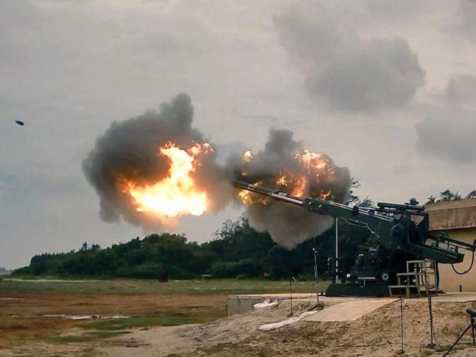 bharat forge to supply made in india advanced artillery cannons to america this is its specialty | भारताच्या या घातक तोफेची अमेरिकेलाही भुरळ, भारत फोर्जसोबत केला मोठा खरेदी करार; अशी आहे खासियत