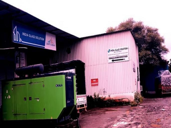 Workers die of glass in Yevlewadi factory A case has been registered against 5 persons including the owner | येवलेवाडीतील कारखान्यात अंगात काचा शिरून कामगारांचा मृत्यू; मालकासह ५ जणांवर गुन्हा दाखल Workers die of glass in Yevlewadi factory A case has been registered against 5 persons including the owner | येवलेवाडीतील कारखान्यात अंगात काचा शिरून कामगारांचा मृत्यू; मालकासह ५ जणांवर गुन्हा दाखल
