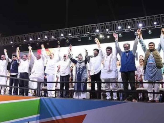 Torch, broom, trumpet, bicycle... hand in hand; Response of Mumbaikars to 'Bharat Jodo Nyaya Yatra' | मशाल, झाडू, तुतारी, सायकल... हाताच्या साथीला; 'भारत जोडो न्याय यात्रे'ला मुंबईकरांचा प्रतिसाद Torch, broom, trumpet, bicycle... hand in hand; Response of Mumbaikars to 'Bharat Jodo Nyaya Yatra' | मशाल, झाडू, तुतारी, सायकल... हाताच्या साथीला; 'भारत जोडो न्याय यात्रे'ला मुंबईकरांचा प्रतिसाद