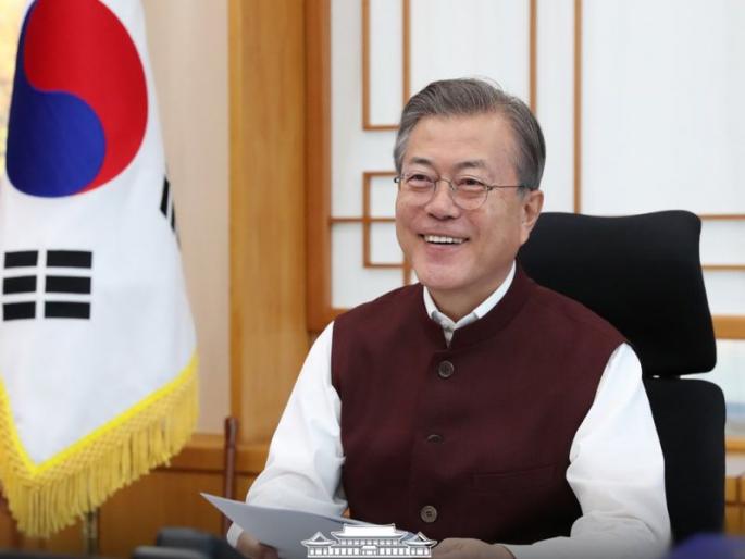 South Korea's President like Modi Jacket | आता दक्षिण कोरियाचे राष्ट्रपती बनले मोदी जॅकेटचे फॅन South Korea's President like Modi Jacket | आता दक्षिण कोरियाचे राष्ट्रपती बनले मोदी जॅकेटचे फॅन