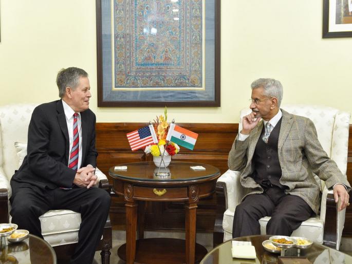 India Tariff on America: Trump government concerned about India's 30% tariff; American Senator in Delhi to meet Foreign Minister | भारताच्या ३० टक्के टॅरिफने ट्रम्प सरकार चिंतेत; अमेरिकन सिनेटर परराष्ट्रमंत्र्यांच्या भेटीसाठी दिल्लीत India Tariff on America: Trump government concerned about India's 30% tariff; American Senator in Delhi to meet Foreign Minister | भारताच्या ३० टक्के टॅरिफने ट्रम्प सरकार चिंतेत; अमेरिकन सिनेटर परराष्ट्रमंत्र्यांच्या भेटीसाठी दिल्लीत