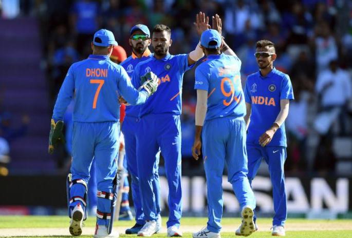 BCCI Presenting Team India's orange jersey officially | ICC World Cup 2019 : टीम इंडियाची 'भगवी' जर्सी आली; बीसीसीआयकडून अधिकृत अनावरण