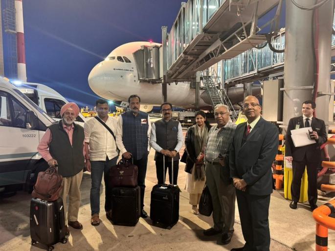 indian mp plane remains in the sky for 40 minutes moscow airport closed due to drone attack | भारतीय खासदारांचे विमान तब्बल ४० मिनिटे आकाशातच; ड्रोन हल्ल्यामुळे मॉस्को विमानतळ होते बंद indian mp plane remains in the sky for 40 minutes moscow airport closed due to drone attack | भारतीय खासदारांचे विमान तब्बल ४० मिनिटे आकाशातच; ड्रोन हल्ल्यामुळे मॉस्को विमानतळ होते बंद