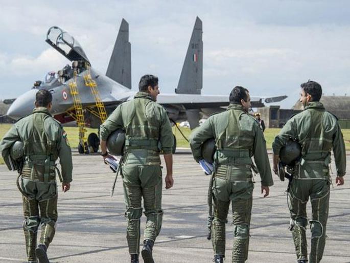 reasons and threats behind airmen leaving indian air force kkg | ...म्हणून जवान मोठ्या संख्येनं सोडताहेत हवाई दल; सर्वेक्षणातून चिंताजनक माहिती समोर reasons and threats behind airmen leaving indian air force kkg | ...म्हणून जवान मोठ्या संख्येनं सोडताहेत हवाई दल; सर्वेक्षणातून चिंताजनक माहिती समोर