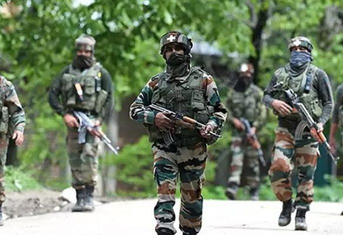 Take ‘NOC’ before screening a film related to Army | लष्कराशी संबंधित चित्रपटाच्या प्रदर्शनाआधी ‘एनओसी’ घ्या Take ‘NOC’ before screening a film related to Army | लष्कराशी संबंधित चित्रपटाच्या प्रदर्शनाआधी ‘एनओसी’ घ्या