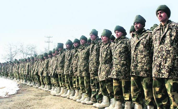 Jalgaon army recruited the country by recapturing the country | जळगावच्या सैन्य भरतीने देशातील रेकॉर्ड मोडला