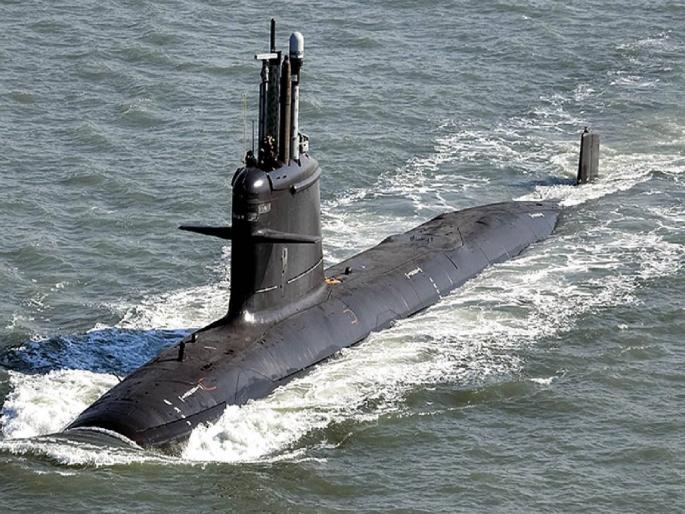 Offense in case of submarine-boat accident Both died in an accident | पाणबुडी - नौका अपघातप्रकरणी गुन्हा; अपघातात झाला होता दोघांचा मृत्यू Offense in case of submarine-boat accident Both died in an accident | पाणबुडी - नौका अपघातप्रकरणी गुन्हा; अपघातात झाला होता दोघांचा मृत्यू