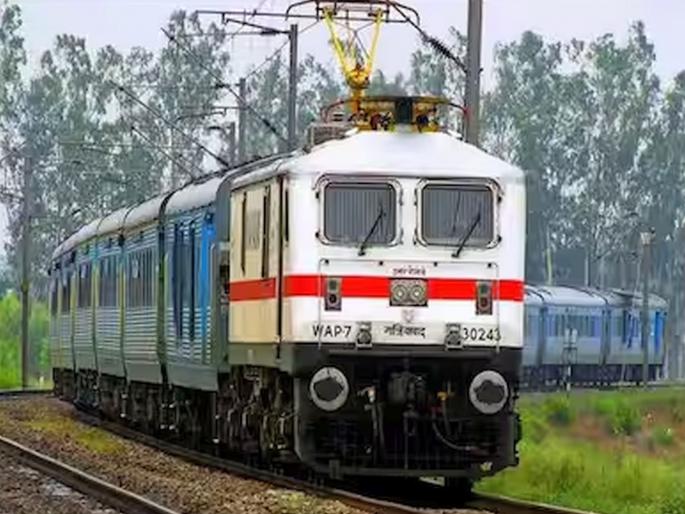 Even if you don't have a reservation, travel without any hassle; 267 general coaches added to express trains | रिझर्व्हेशन नाही मिळाले तरी करा प्रवास बिनधास्त; एक्स्प्रेस गाड्यांना जोडले २६७ जनरल डबे Even if you don't have a reservation, travel without any hassle; 267 general coaches added to express trains | रिझर्व्हेशन नाही मिळाले तरी करा प्रवास बिनधास्त; एक्स्प्रेस गाड्यांना जोडले २६७ जनरल डबे