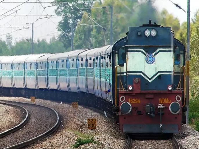 indian railways 30 train passengers take advantage of pushup service | Indian Railway: ३० टक्के रेल्वे प्रवासी घेताहेत ‘पुशअप’ सेवेचा लाभ indian railways 30 train passengers take advantage of pushup service | Indian Railway: ३० टक्के रेल्वे प्रवासी घेताहेत ‘पुशअप’ सेवेचा लाभ