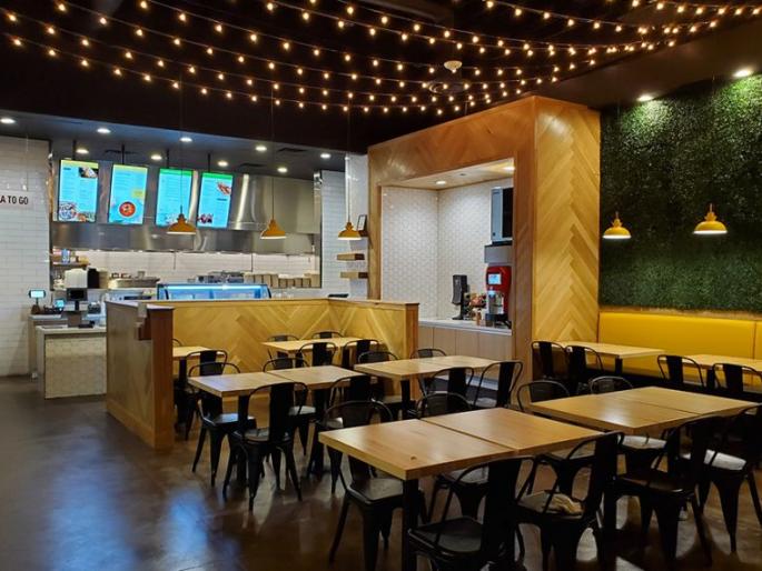 Restaurant in Nagpur will be open till 12 midnight; Order of Municipal Commissioner issued | नागपुरातील रेस्टाॅरंट रात्री १२ पर्यंत सुरू राहणार; मनपा आयुक्तांचे आदेश जारी Restaurant in Nagpur will be open till 12 midnight; Order of Municipal Commissioner issued | नागपुरातील रेस्टाॅरंट रात्री १२ पर्यंत सुरू राहणार; मनपा आयुक्तांचे आदेश जारी