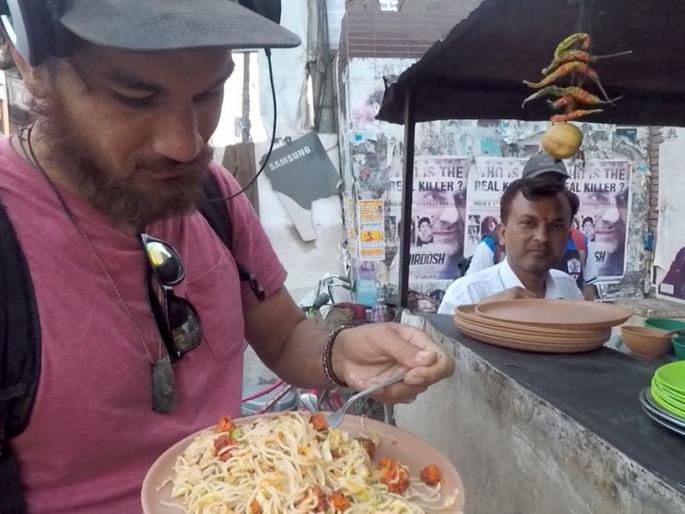 Coronavirus Unlock: Eaters turn their backs on Chinese food | Coronavirus Unlock : चायनीज पदार्थांकडेही खवय्यांनी फिरवली पाठ Coronavirus Unlock: Eaters turn their backs on Chinese food | Coronavirus Unlock : चायनीज पदार्थांकडेही खवय्यांनी फिरवली पाठ