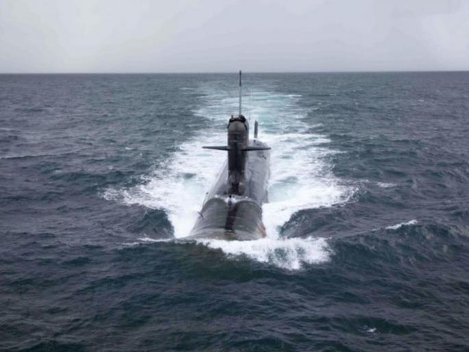 Pakistani Navy claims it thwarted Indian submarine from entering its waters | पाणबुडीवरूनही पाकिस्तानची घागर बुडाली; खोटं बोलून अब्रू घालवली Pakistani Navy claims it thwarted Indian submarine from entering its waters | पाणबुडीवरूनही पाकिस्तानची घागर बुडाली; खोटं बोलून अब्रू घालवली