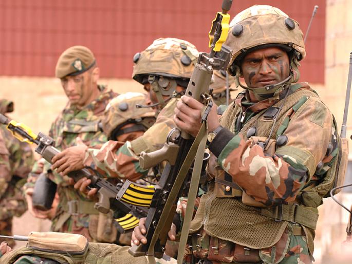 Mohali, Mohall Nagar Parishad's decision to apologize for the exemption of ex-servicemen | देशसेवेसाठी लढणाºया आजी-माजी सैनिकांची घरपट्टी माफ, मोहोळ नगरपरिषदेचा निर्णय