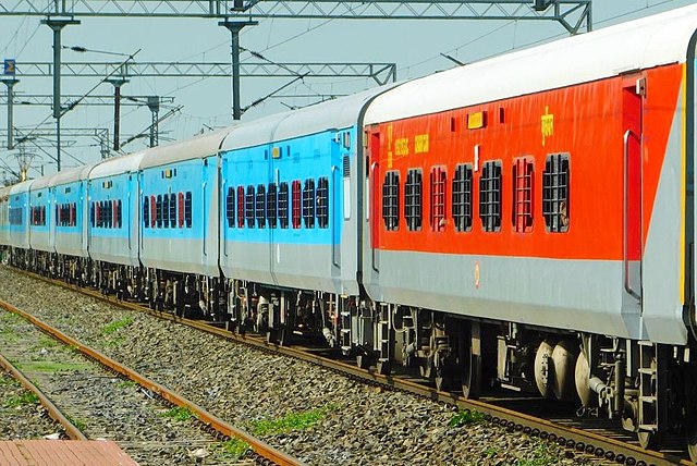 maratha tourist train connecting forts to start from june 9 | किल्ल्यांना जोडणारी मराठा पर्यटन ट्रेन ९ जूनपासून सुरू maratha tourist train connecting forts to start from june 9 | किल्ल्यांना जोडणारी मराठा पर्यटन ट्रेन ९ जूनपासून सुरू