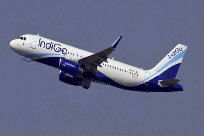 Mumbai-Delhi Railway, no plans to suspend flights | मुंबई-दिल्ली रेल्वे, विमानसेवा स्थगित करण्याचा विचार नाही