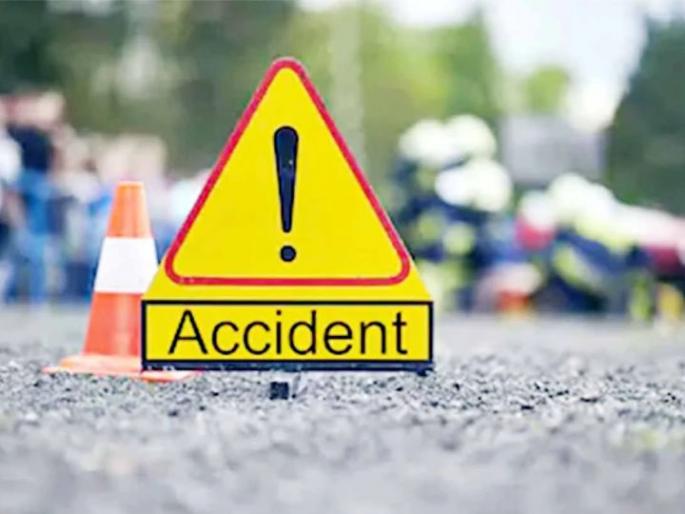Two-wheeler killed in Indica collision | इंडिकाच्या धडकेत दुचाकीस्वार ठार Two-wheeler killed in Indica collision | इंडिकाच्या धडकेत दुचाकीस्वार ठार
