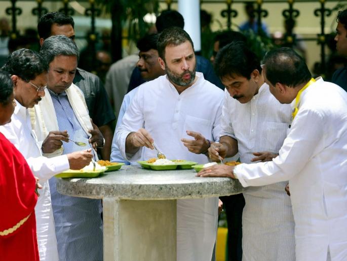 Indira Canteen of the Karnataka government now | कर्नाटक सरकारची आता इंदिरा कॅन्टीन Indira Canteen of the Karnataka government now | कर्नाटक सरकारची आता इंदिरा कॅन्टीन