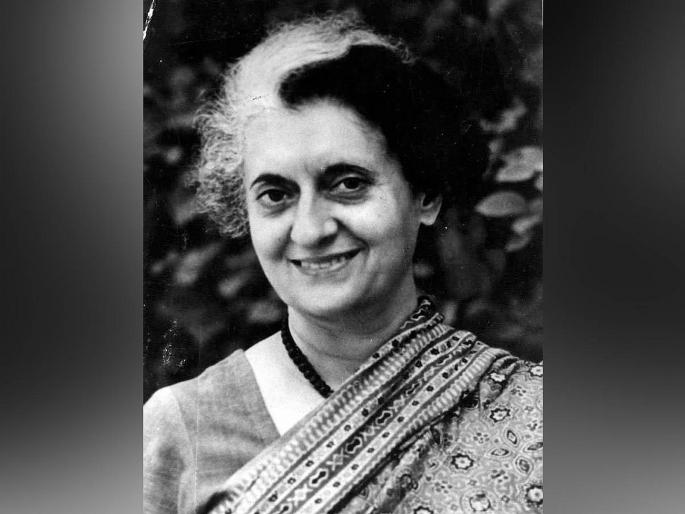 Indiraji's PM's headline again; 54-year-old Indian newspapers in the melting glacier | इंदिराजींच्या पंतप्रधानपदाचा मथळा पुन्हा; वितळत्या हिमनदीत ५४ वर्षे जुनी भारतीय वृत्तपत्रे Indiraji's PM's headline again; 54-year-old Indian newspapers in the melting glacier | इंदिराजींच्या पंतप्रधानपदाचा मथळा पुन्हा; वितळत्या हिमनदीत ५४ वर्षे जुनी भारतीय वृत्तपत्रे