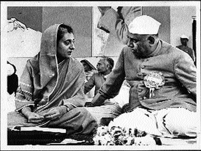 Strong political thunderstorms | कणखर राजकीय झंझावात Strong political thunderstorms | कणखर राजकीय झंझावात