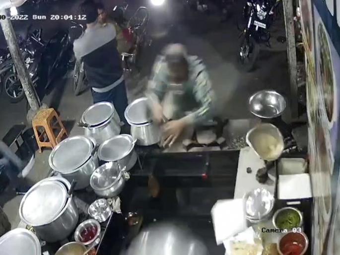 indore hotel owner gave cold bread then ran with knife to kill scattered goods hotel operator saved his life by running away | थंड रोटी दिल्यानं गुंडांचा हॉटेलमध्ये धुडगूस; जेवण फेकलं, सामानाची तोडफोड, परिसरात दहशत