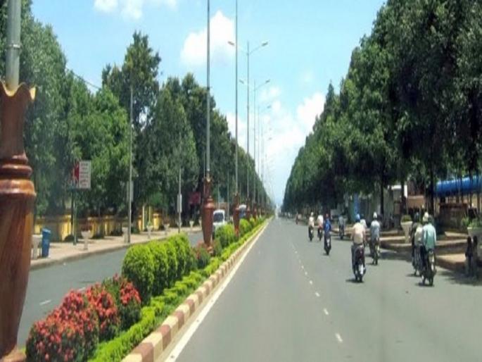 On the basis of Sweet voice and strength of love Indore tops in cleanliness in the country; 32 million people have got the support | मधुर वाणी, प्रेमाच्या बळावर इंदौर स्वच्छतेत देशात नं.१; ३२ लाख नागरिकांचे पाठबळ मिळविले On the basis of Sweet voice and strength of love Indore tops in cleanliness in the country; 32 million people have got the support | मधुर वाणी, प्रेमाच्या बळावर इंदौर स्वच्छतेत देशात नं.१; ३२ लाख नागरिकांचे पाठबळ मिळविले