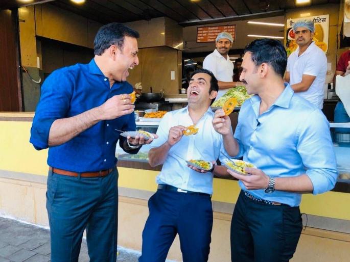 Gautam Gambhir eaten indoor's famous Pohe and Jilebi, and fans wound up on social media | गंभीरने इंदूरच्या फेमस पोहे आणि जिलेबीवर मारला ताव आणि चाहत्यांनी केला सोशल मीडियावरून घाव
