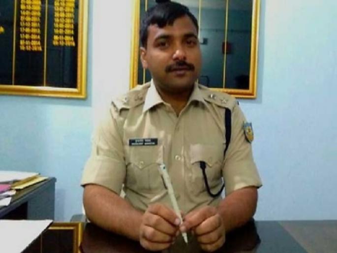 He sold the farm to his father for Leka's education, and Pora became an IPS from bihar | वडिलांनी पोराच्या शिक्षणासाठी शेत विकलं, पठ्ठ्यानं IPS बनून दाखवलं He sold the farm to his father for Leka's education, and Pora became an IPS from bihar | वडिलांनी पोराच्या शिक्षणासाठी शेत विकलं, पठ्ठ्यानं IPS बनून दाखवलं