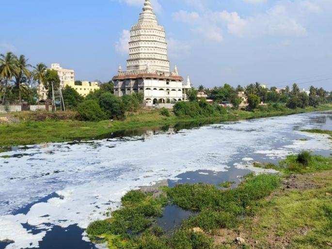 Indrayani foamed on Kartiki Vari's face; Devotees will be inconvenienced | कार्तिकी वारीच्या तोंडावर इंद्रायणी झाली फेसाळ; भाविकांची होणार गैरसोय Indrayani foamed on Kartiki Vari's face; Devotees will be inconvenienced | कार्तिकी वारीच्या तोंडावर इंद्रायणी झाली फेसाळ; भाविकांची होणार गैरसोय