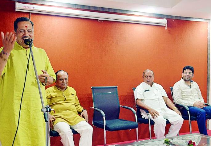 If Gandhi was stuck, then there would have not been partition: Indreshkumar | गांधी अडले असते तर फाळणी झाली नसती : इंद्रेशकुमार If Gandhi was stuck, then there would have not been partition: Indreshkumar | गांधी अडले असते तर फाळणी झाली नसती : इंद्रेशकुमार