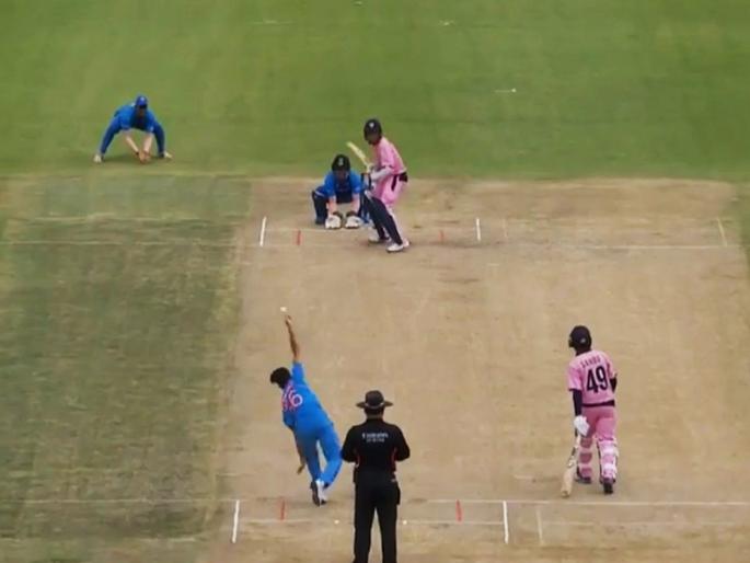 Video: IPL’s new crorepati Ravi Bishnoi claims 4-fer to bundle out Japan for 41 in ICC U19 World Cup | Video : IPL मधील नव्या करोडपती खेळाडूची कमाल; प्रतिस्पर्धी फलंदाजांना नाचवलं तालावर